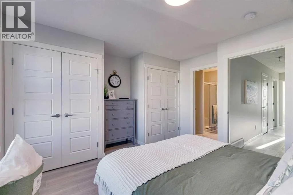 827, 155 Crimson Ridge Place NW