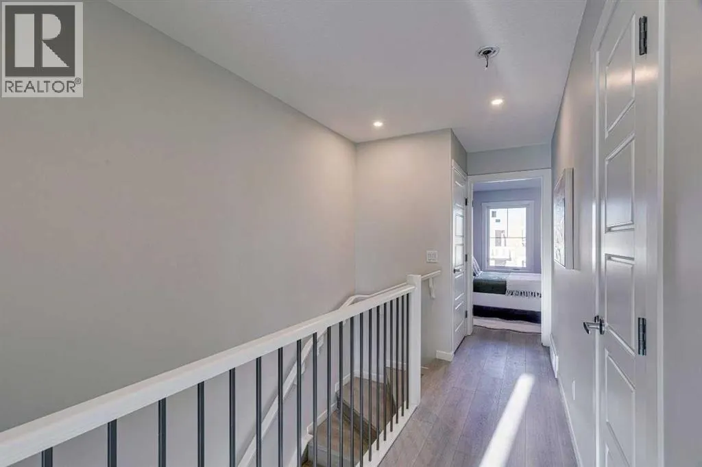 827, 155 Crimson Ridge Place NW