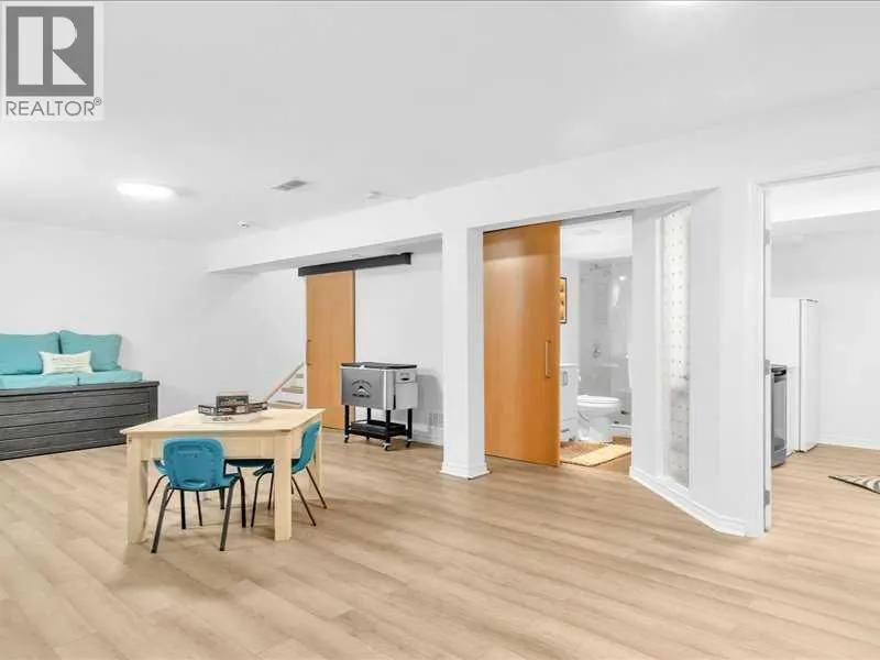 104 Bridlewood Road SW