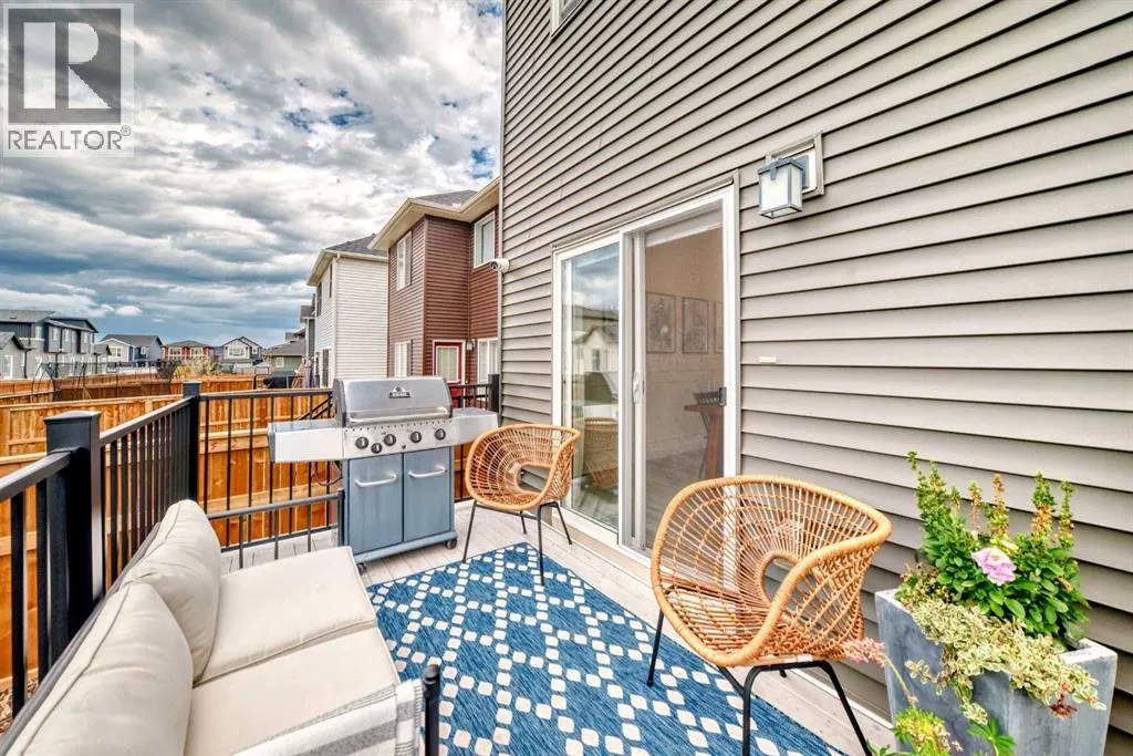 36 Emberside Green
