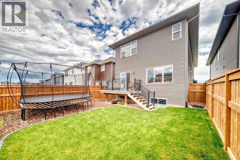 36 Emberside Green