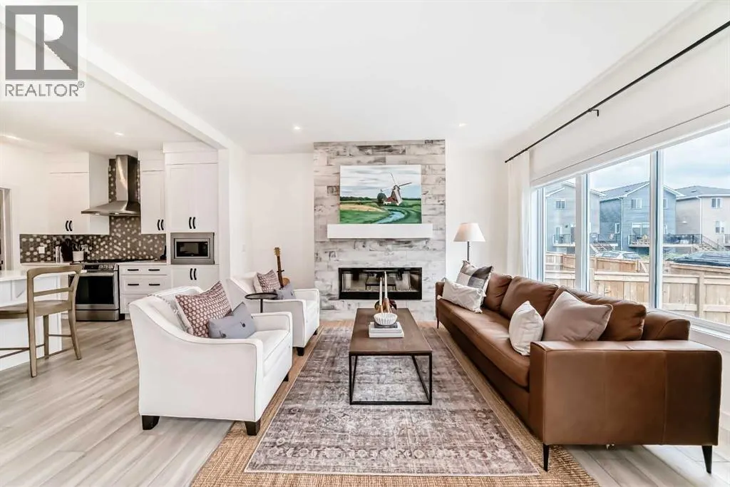 36 Emberside Green