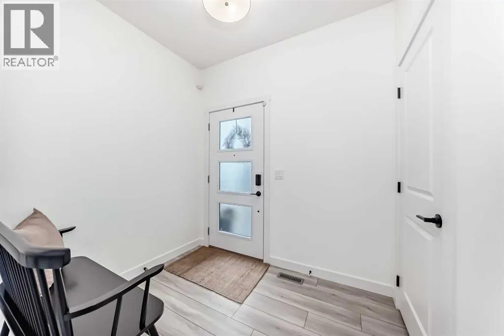 36 Emberside Green
