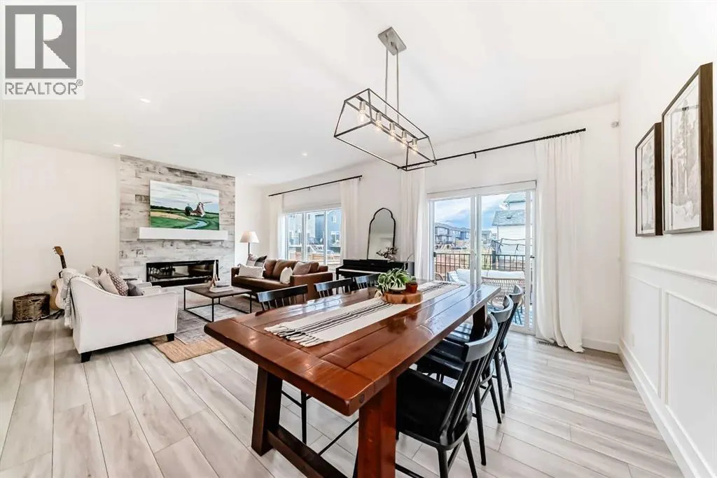36 Emberside Green
