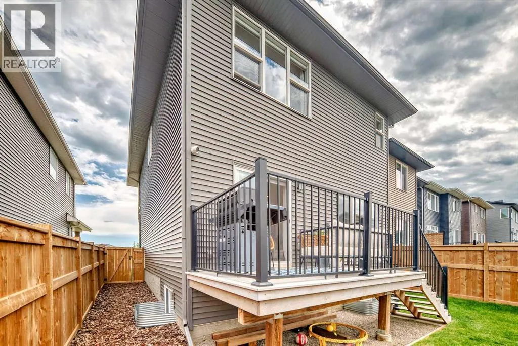 36 Emberside Green