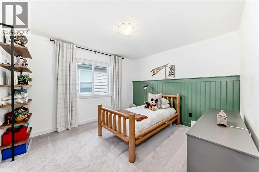 36 Emberside Green