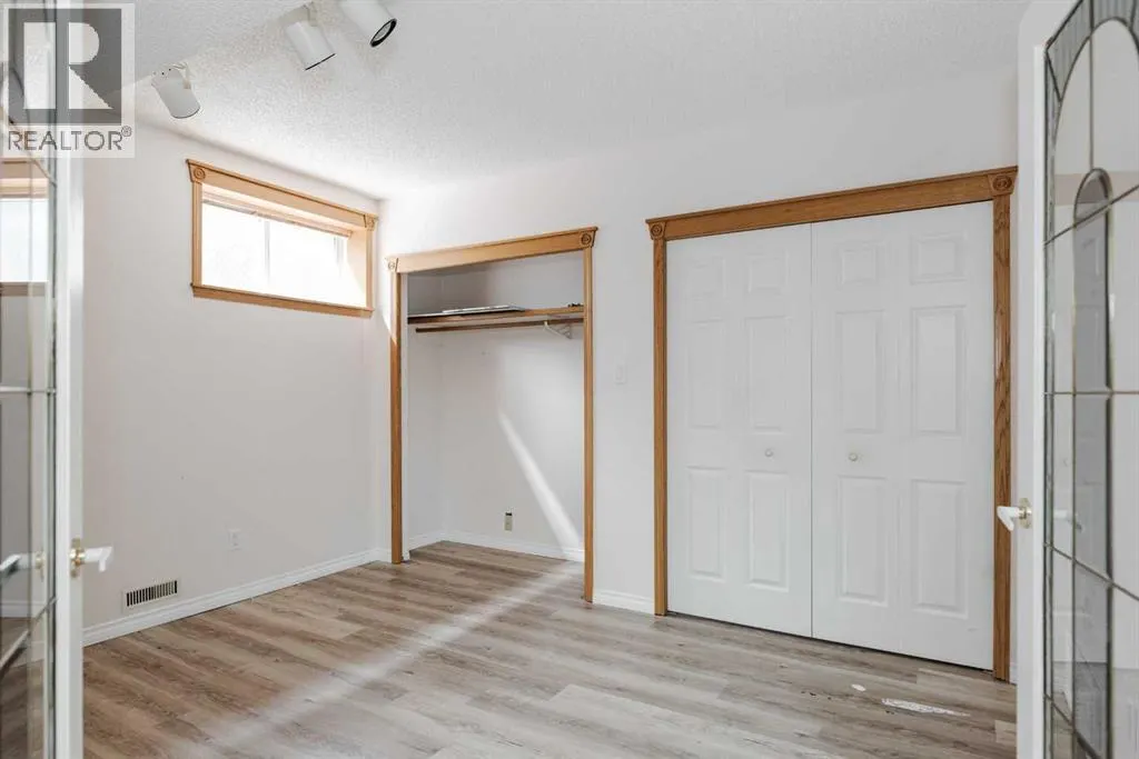 293 Ball Place