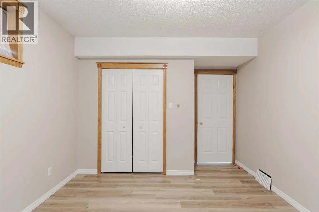 293 Ball Place