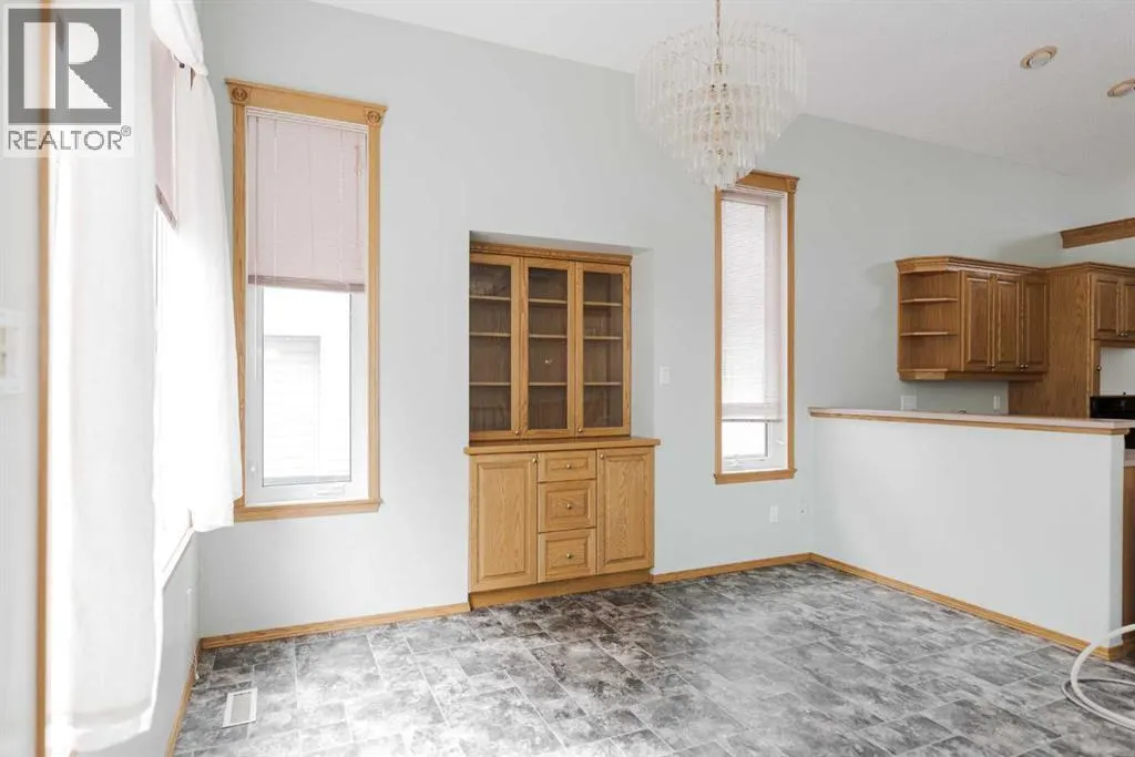 293 Ball Place