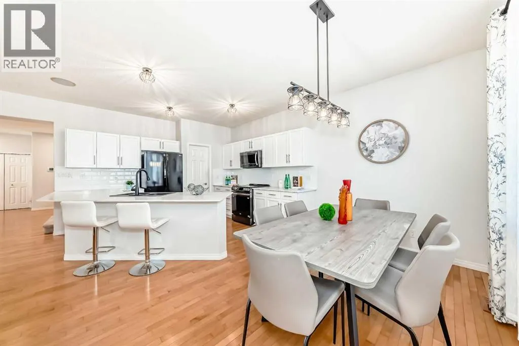 196 Everwoods Green SW