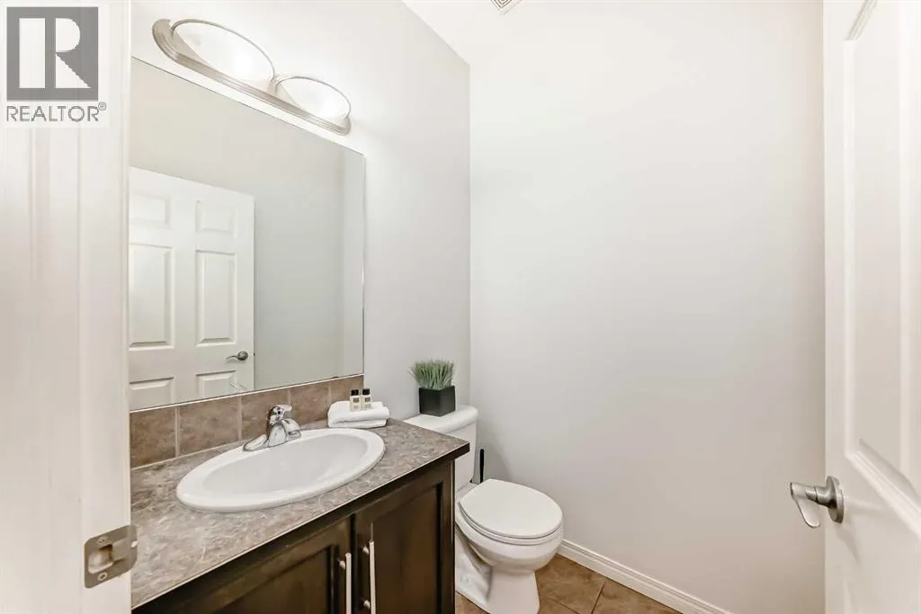 196 Everwoods Green SW