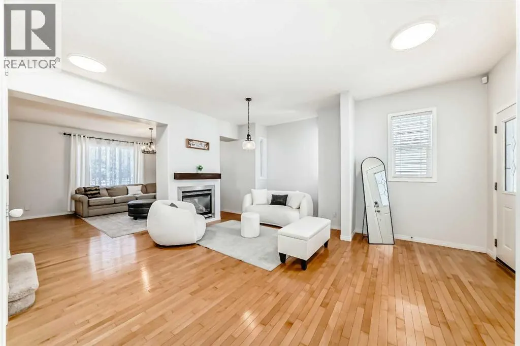196 Everwoods Green SW