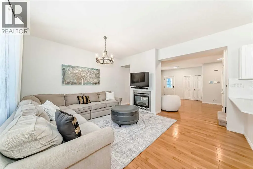 196 Everwoods Green SW