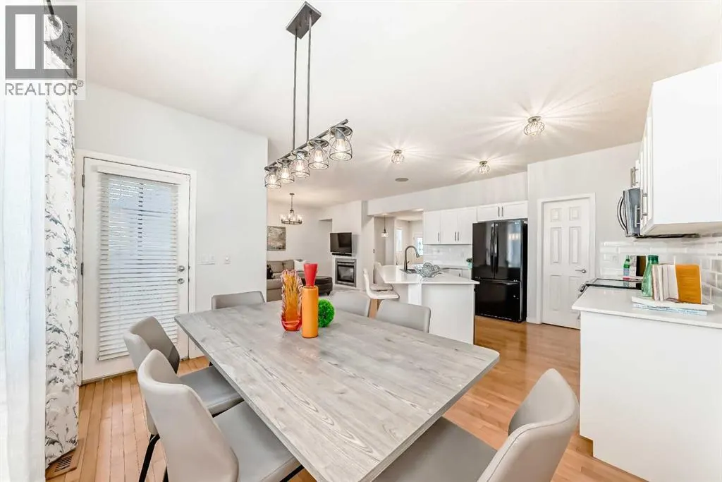 196 Everwoods Green SW