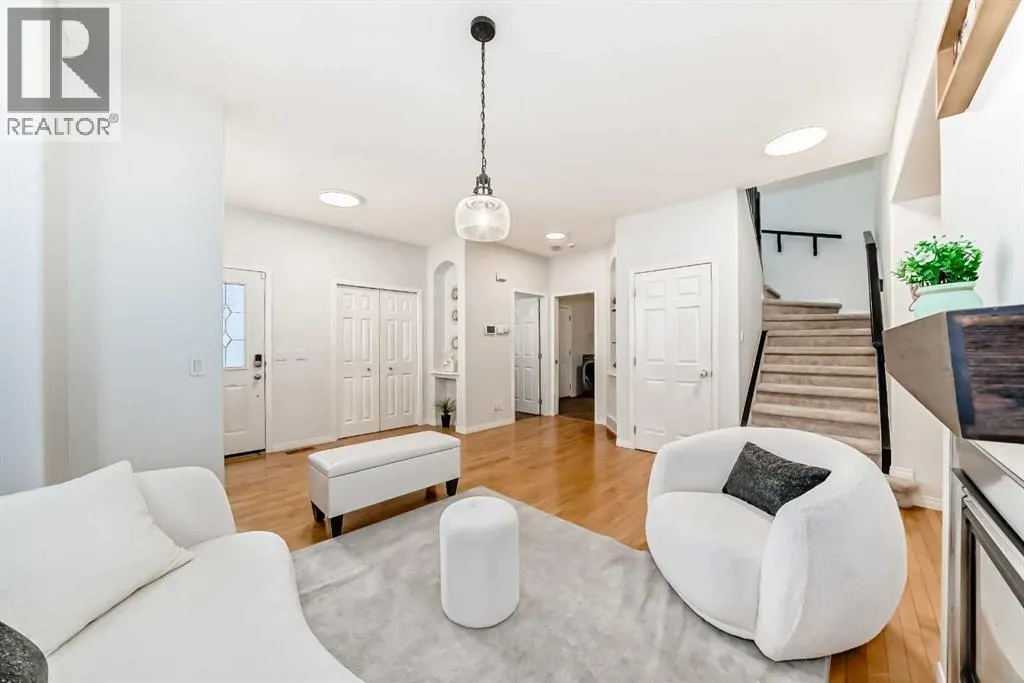 196 Everwoods Green SW