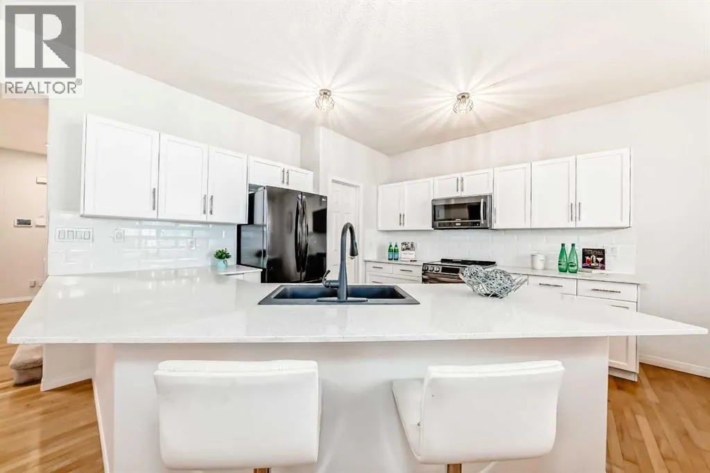196 Everwoods Green SW