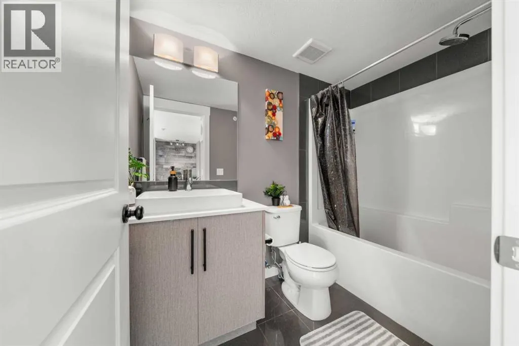 4403, 302 Skyview Ranch Drive NE