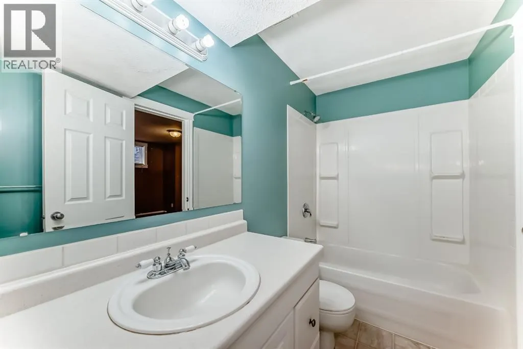 33 Covepark Road NE