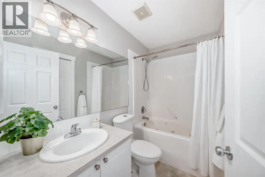 33 Covepark Road NE