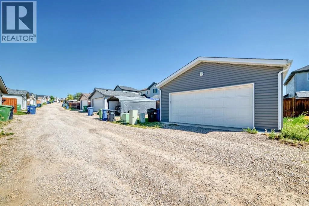 33 Covepark Road NE
