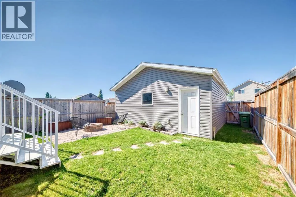 33 Covepark Road NE