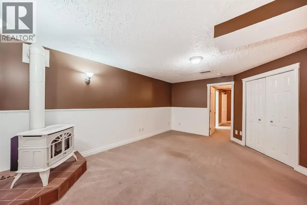 33 Covepark Road NE