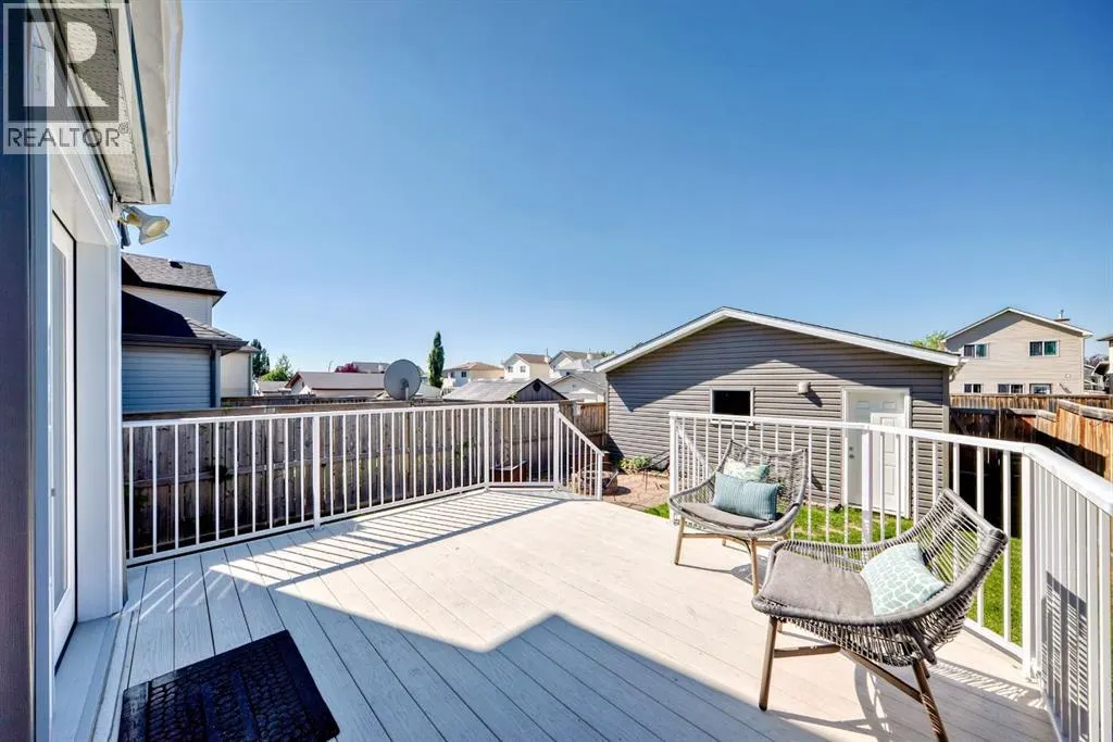 33 Covepark Road NE