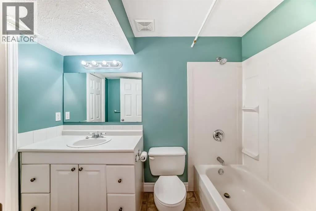 33 Covepark Road NE