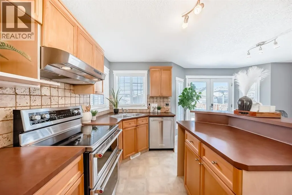 33 Covepark Road NE