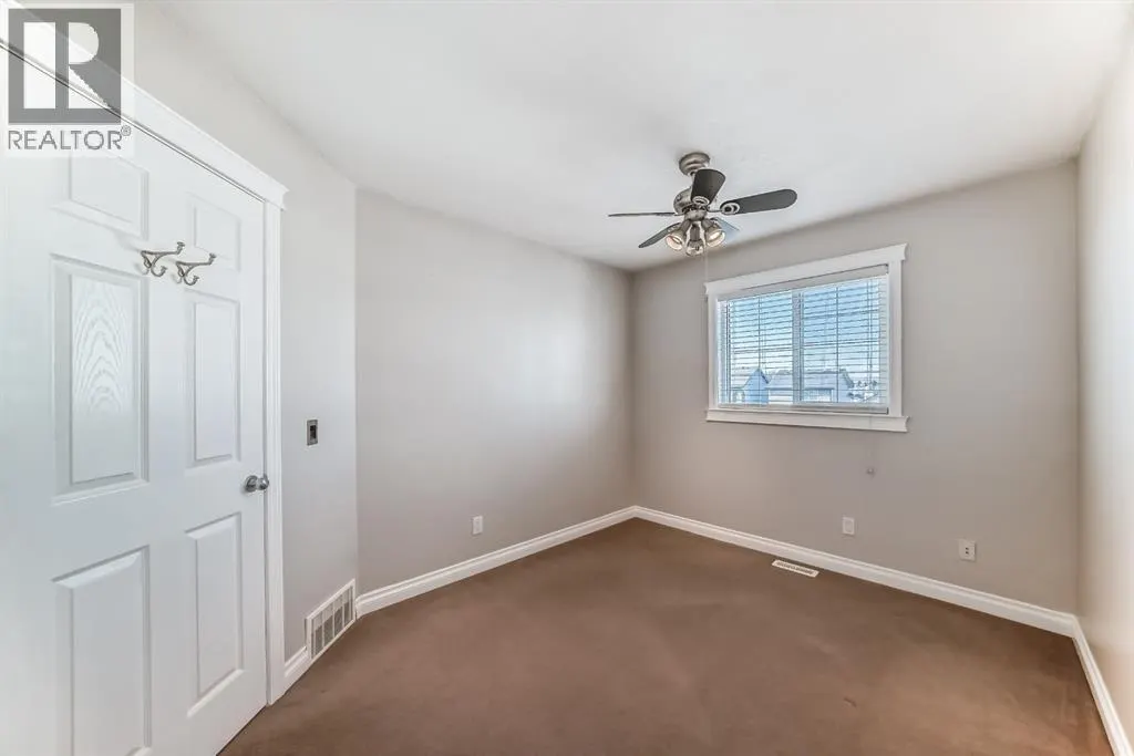 33 Covepark Road NE
