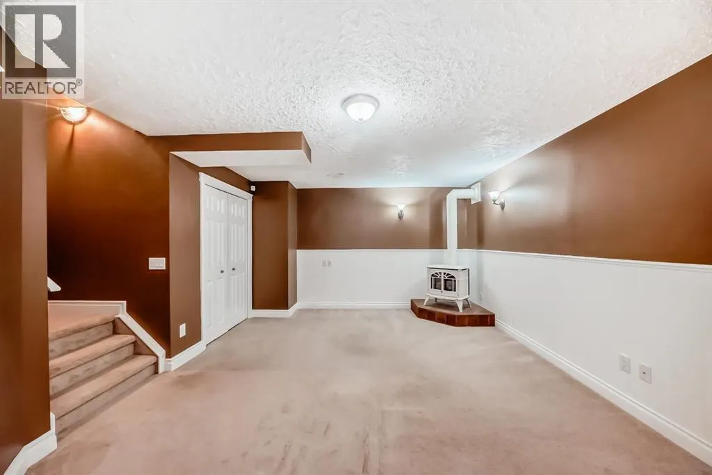 33 Covepark Road NE
