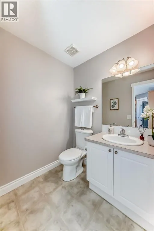 33 Covepark Road NE