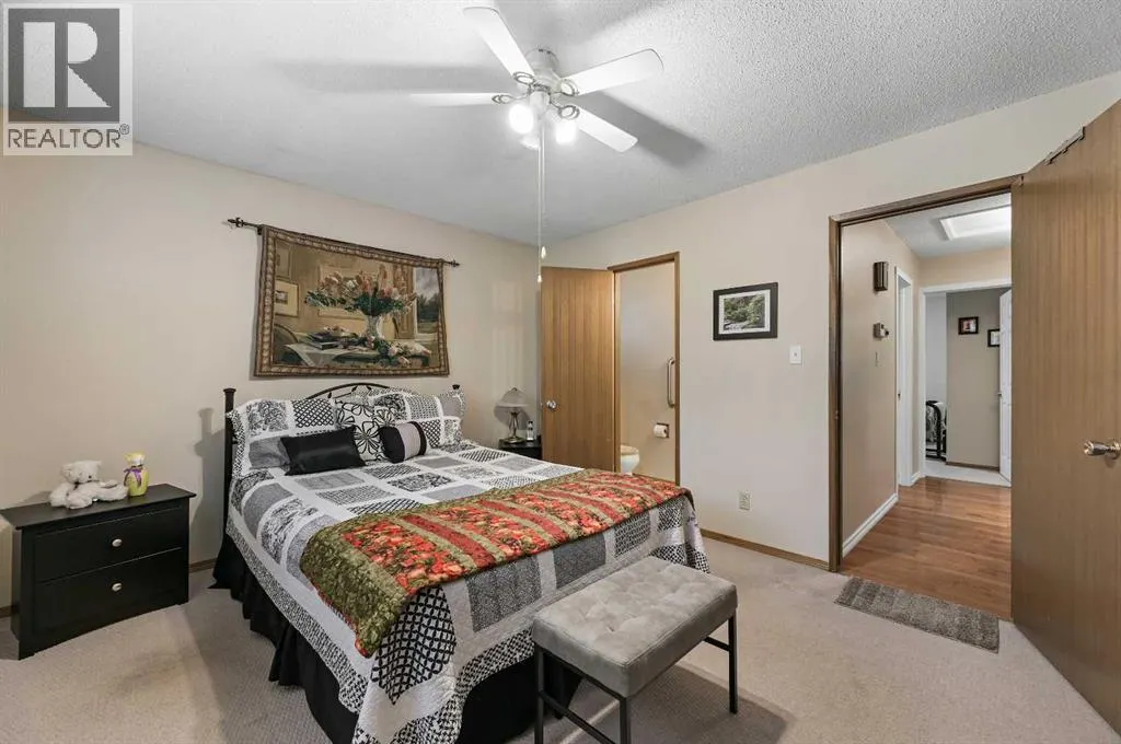 1860 Lysander Crescent SE