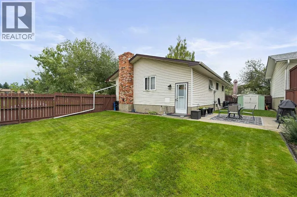 1860 Lysander Crescent SE