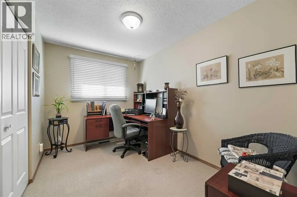 1860 Lysander Crescent SE