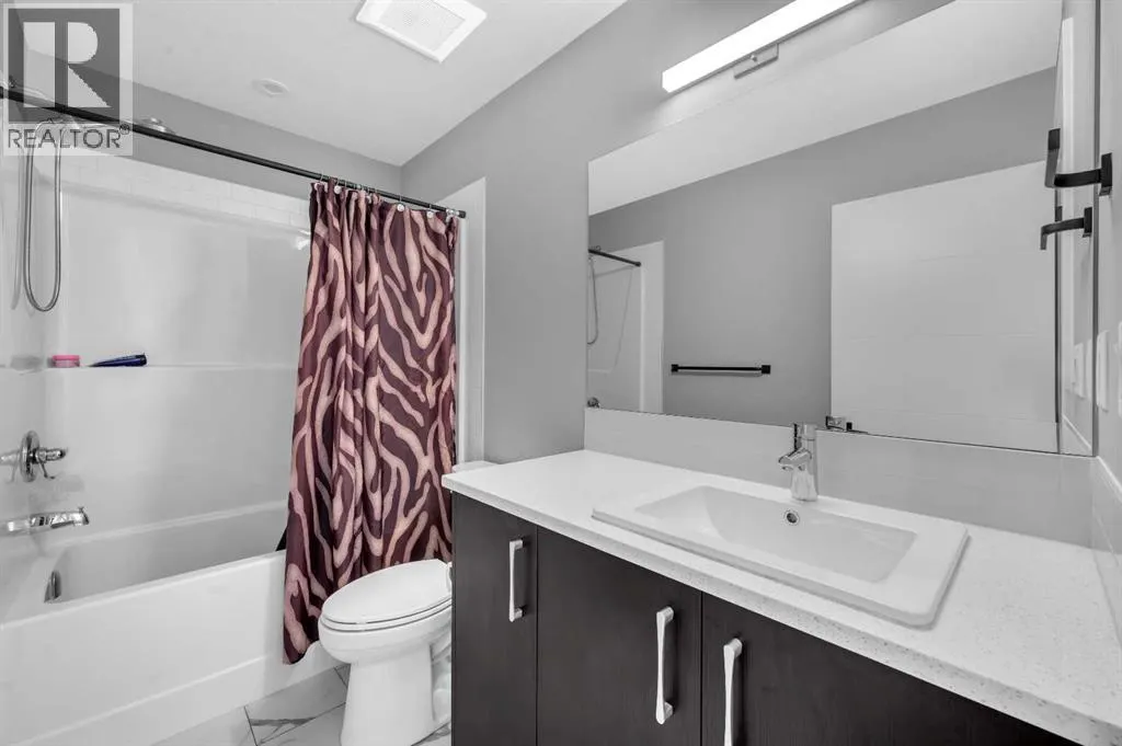 252 Walcrest View SE
