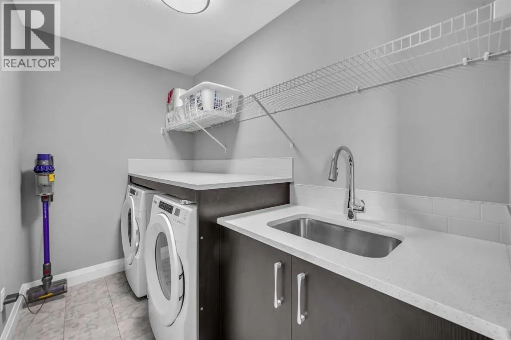 252 Walcrest View SE