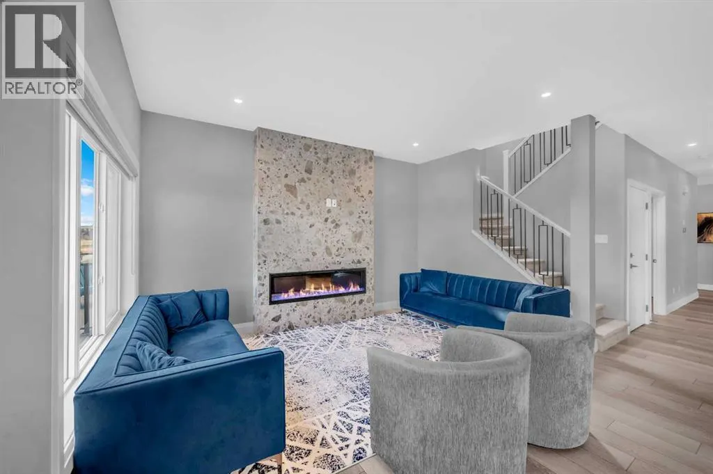 252 Walcrest View SE