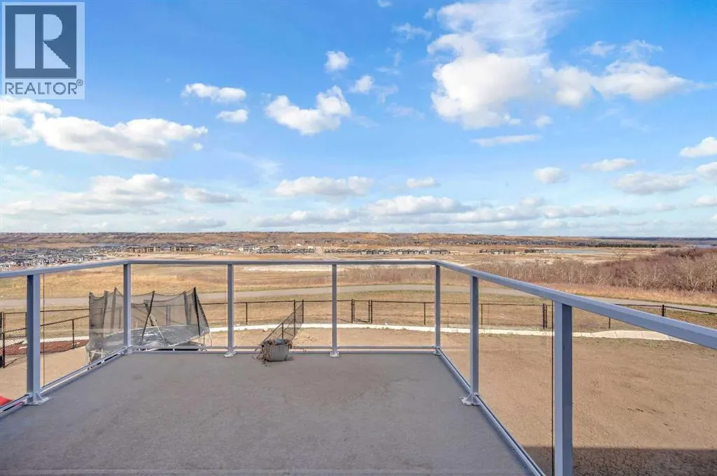 252 Walcrest View SE