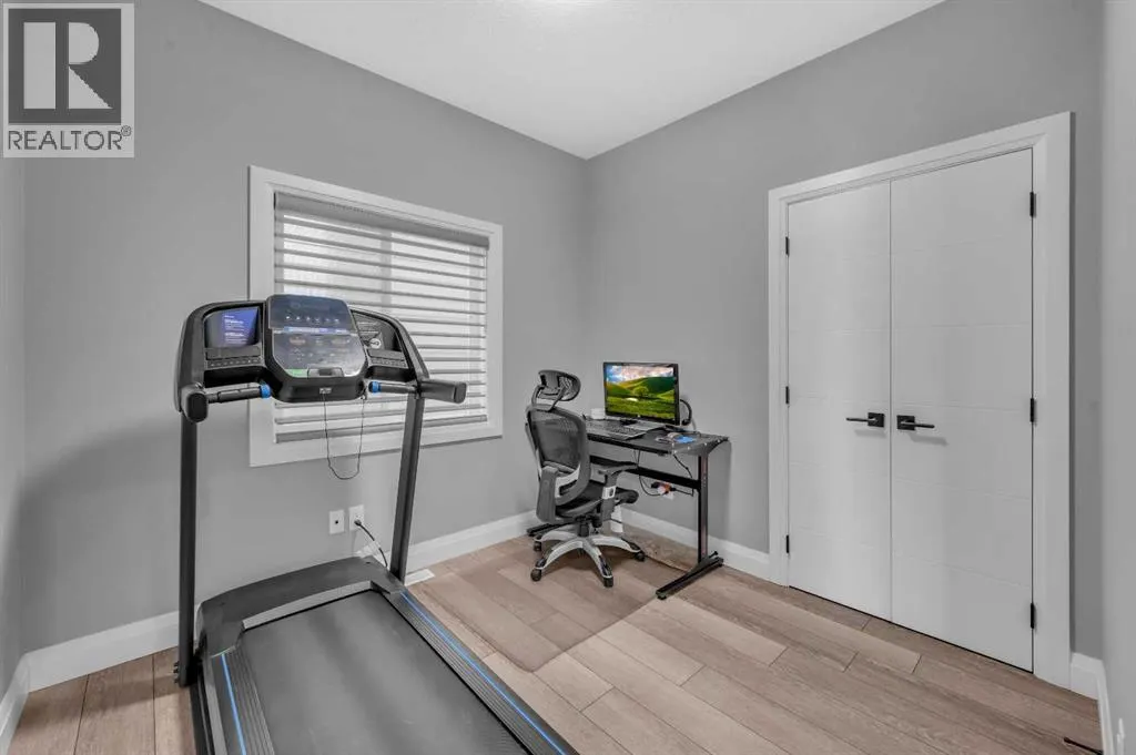 252 Walcrest View SE