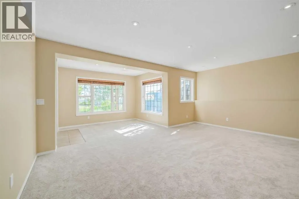109 Sherwood Way NW