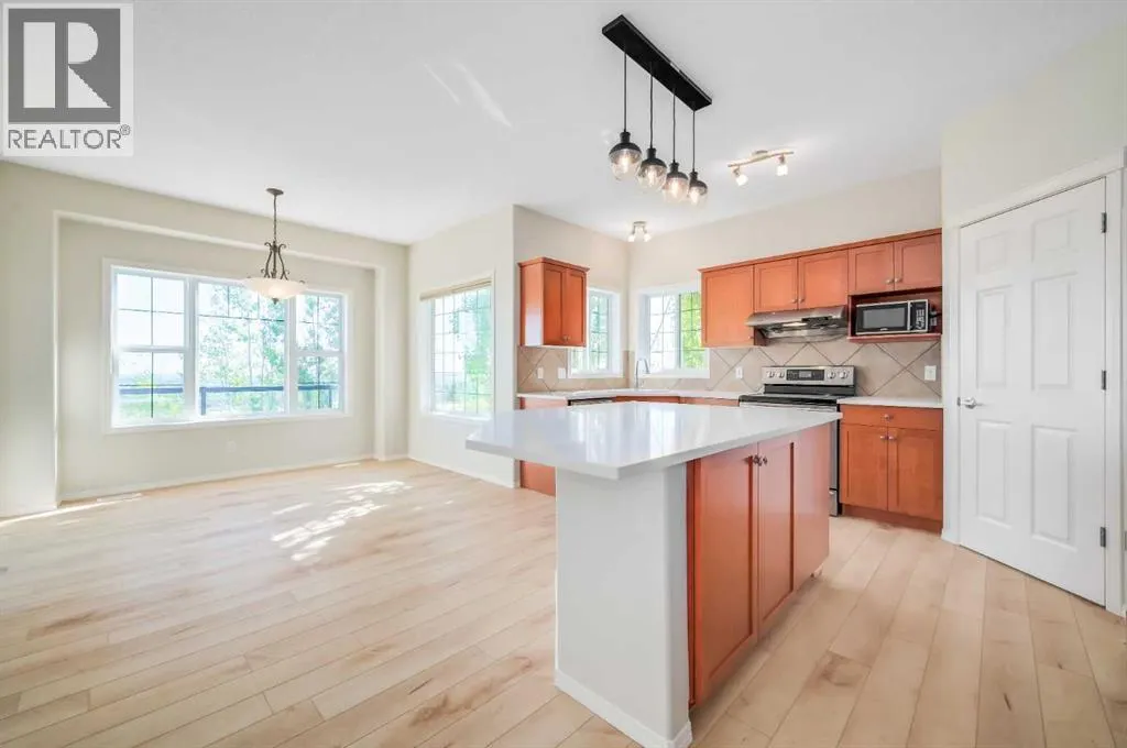 109 Sherwood Way NW
