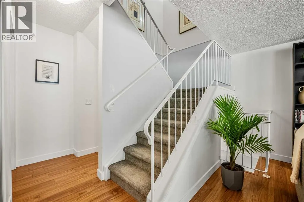 702, 2200 Woodview Drive SW