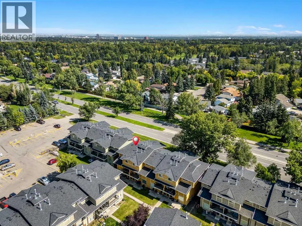 702, 2200 Woodview Drive SW