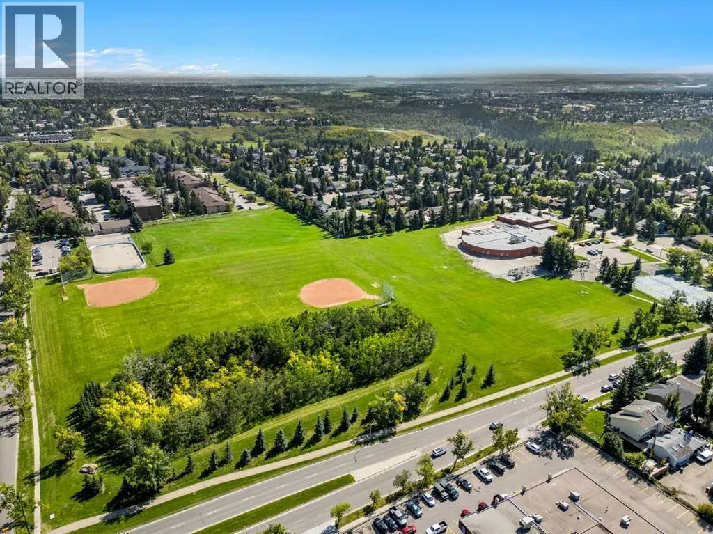 702, 2200 Woodview Drive SW