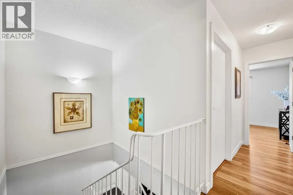 702, 2200 Woodview Drive SW