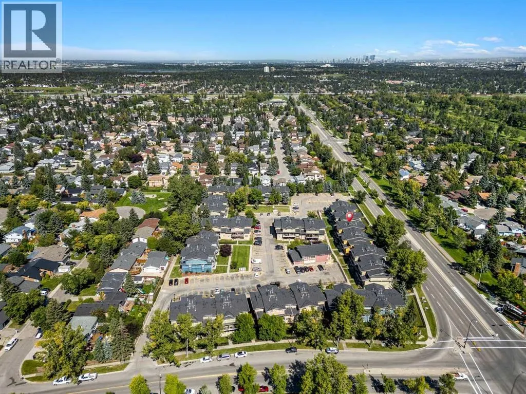 702, 2200 Woodview Drive SW