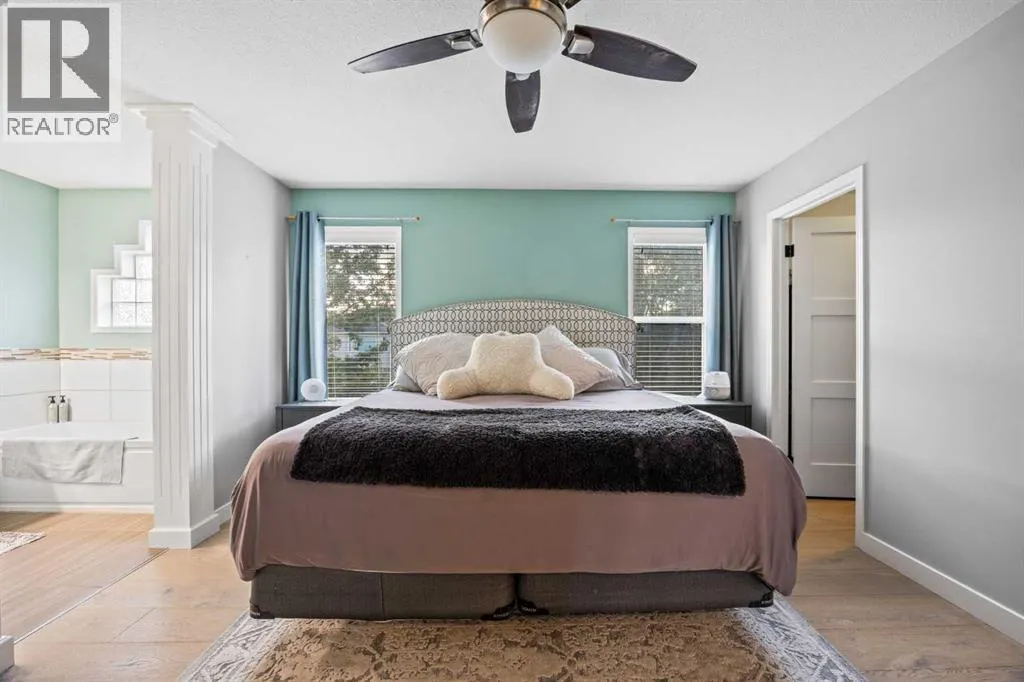 47 Mckenzie Lake Crescent SE