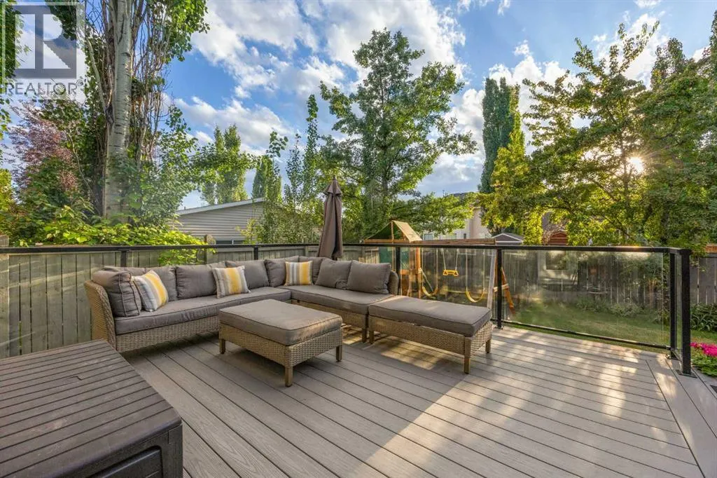 47 Mckenzie Lake Crescent SE