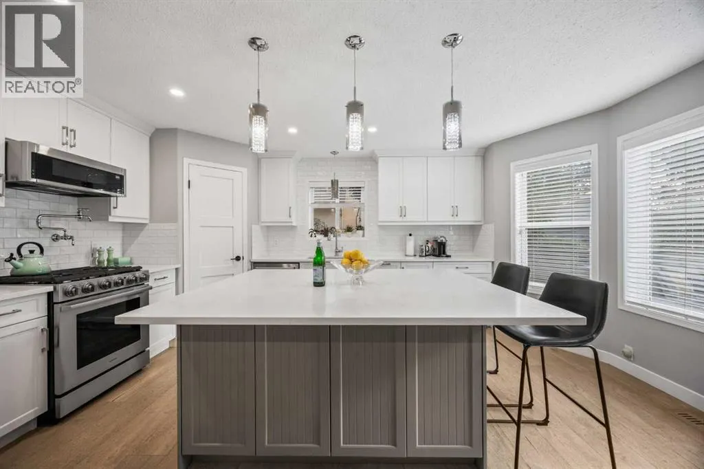 47 Mckenzie Lake Crescent SE